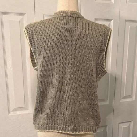Vintage Margules embroidered sweater vest from the 1980s or 1990s Sz M - Picture 6 of 8